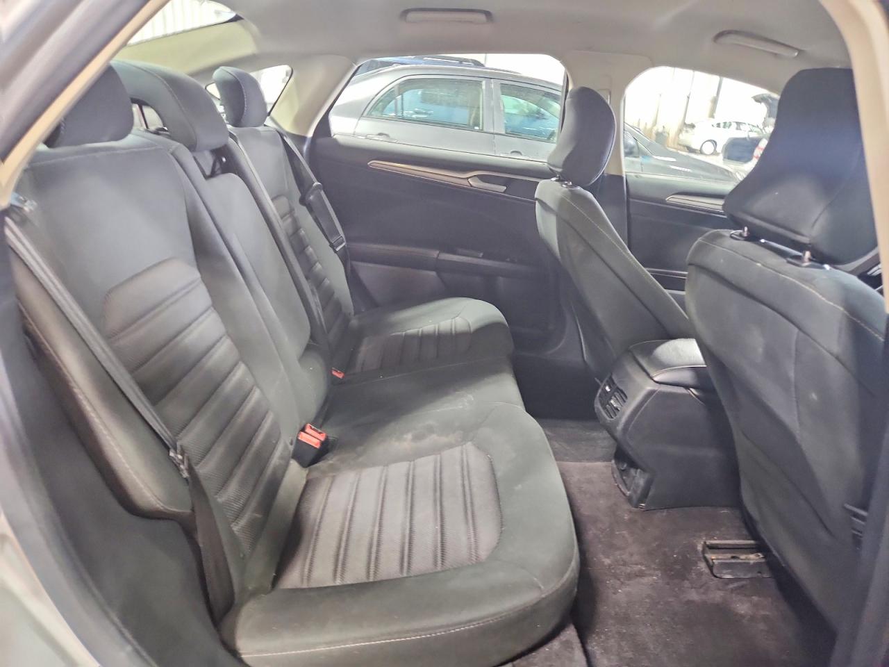 2017 FORD FUSION SE photo 10