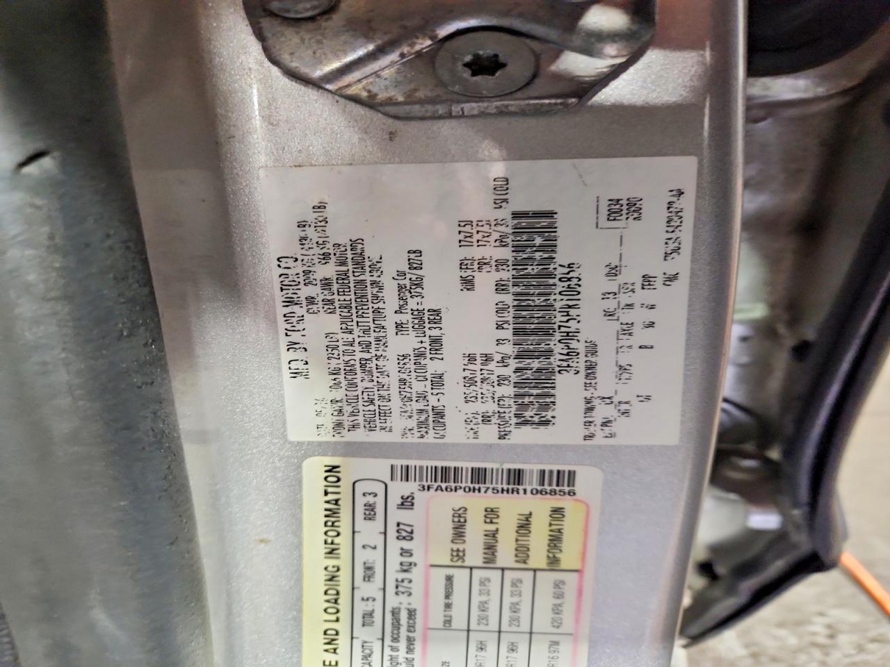 2017 FORD FUSION SE photo 12