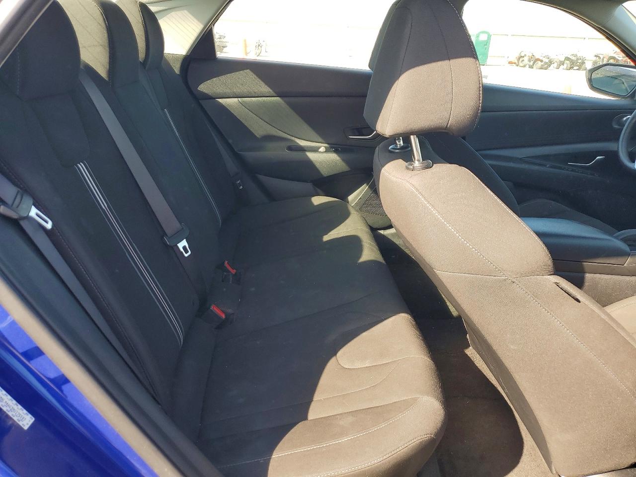2021 HYUNDAI ELANTRA SEL photo 19