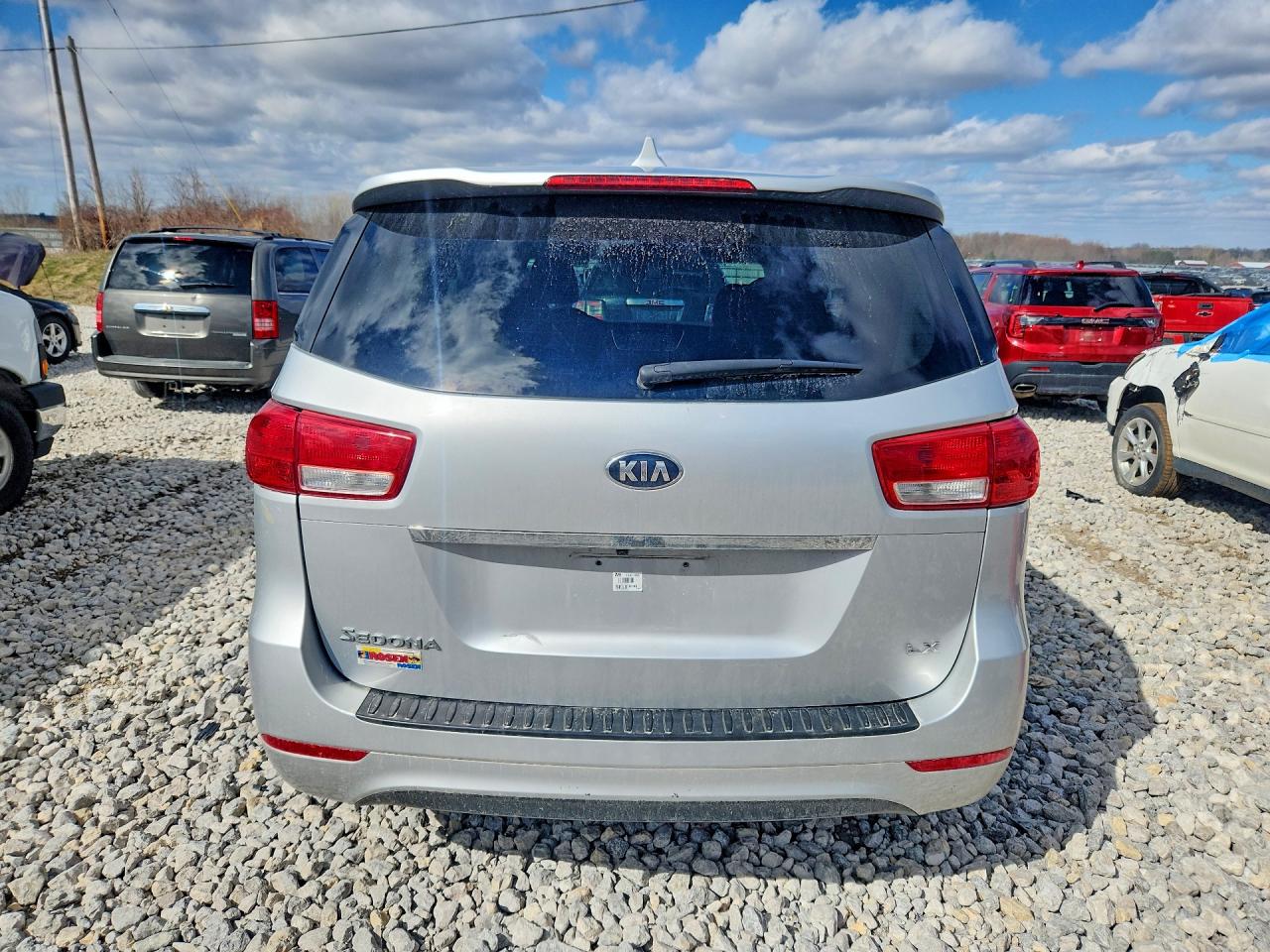 2018 KIA SEDONA LX photo 16