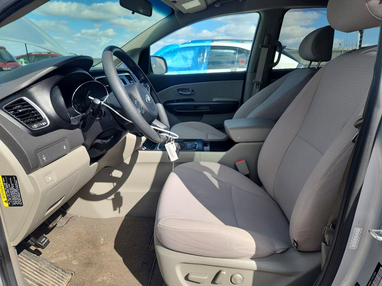 2018 KIA SEDONA LX photo 19