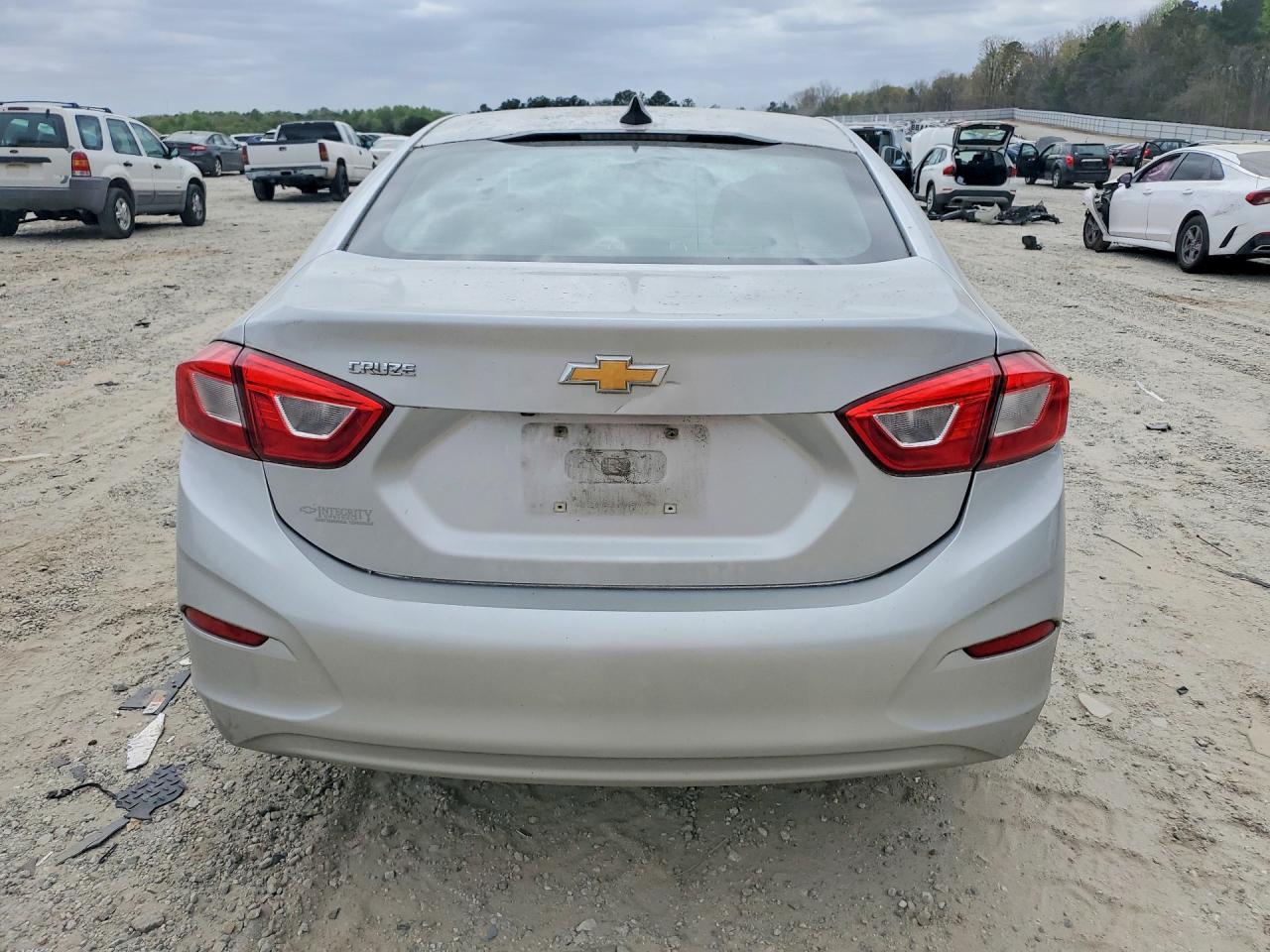 2019 CHEVROLET CRUZE LS photo 6