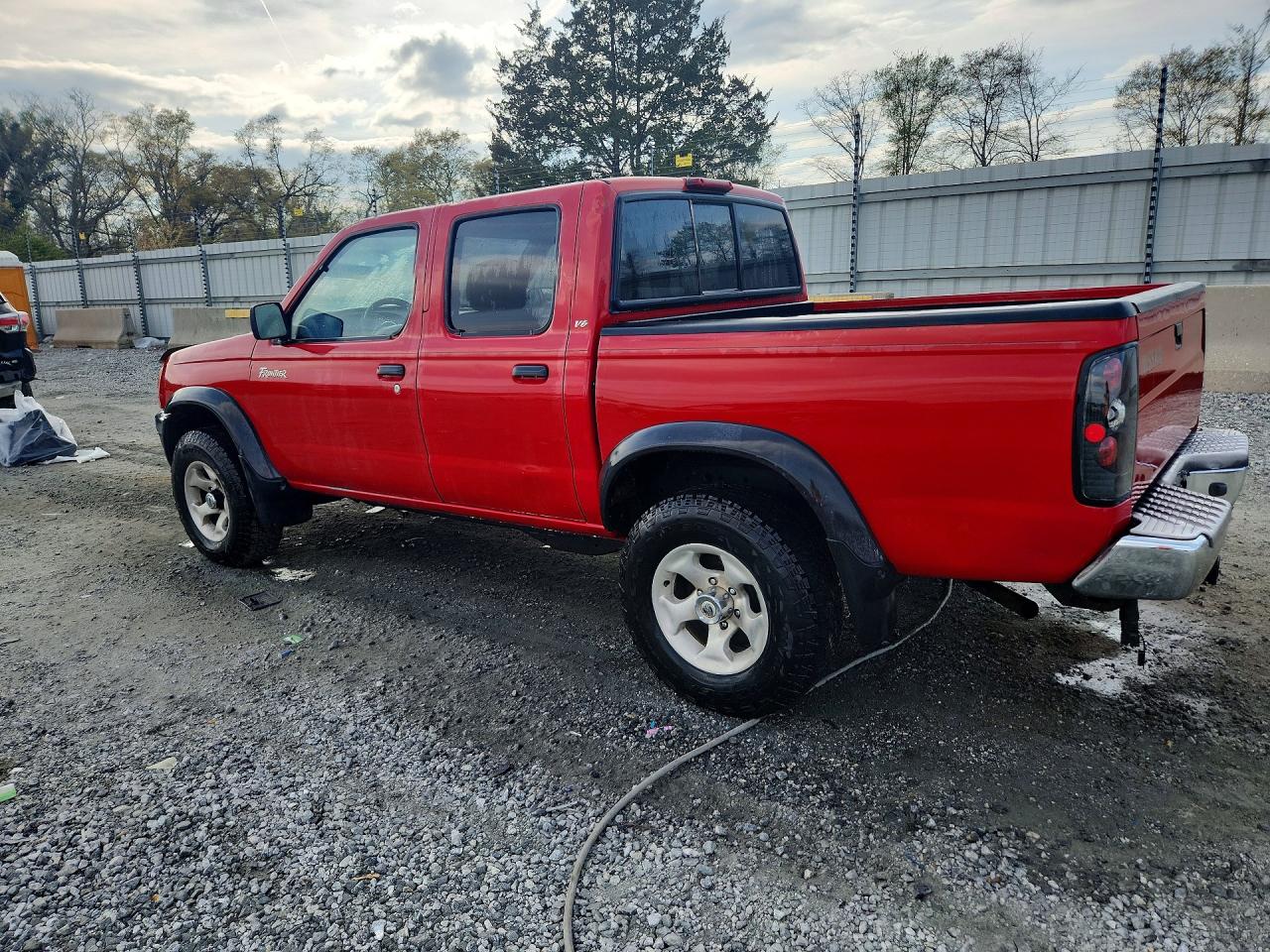 2000 NISSAN FRONTIER XE photo 2