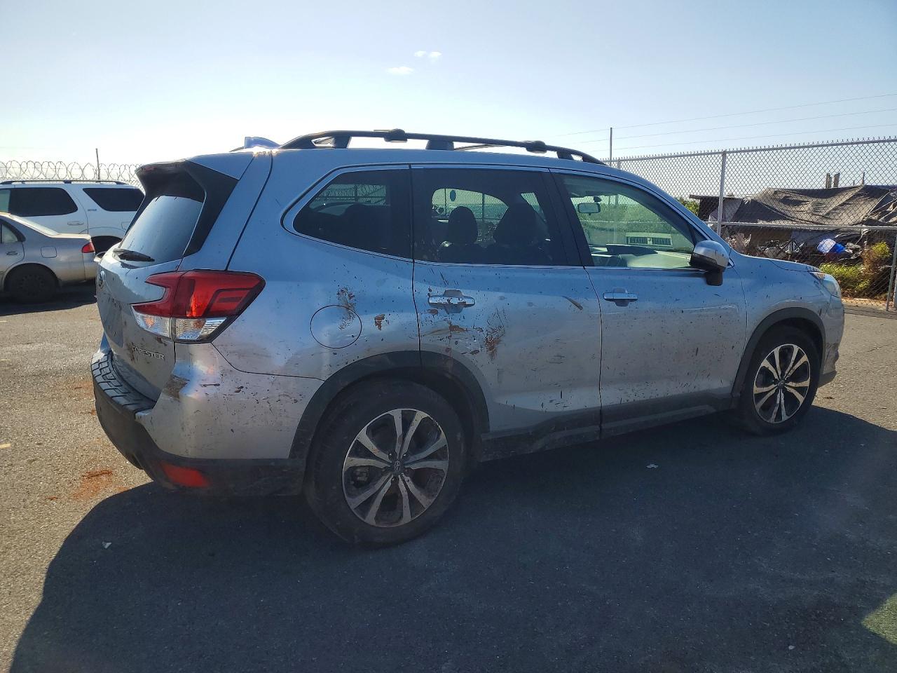2022 SUBARU FORESTER LIMITED photo 5