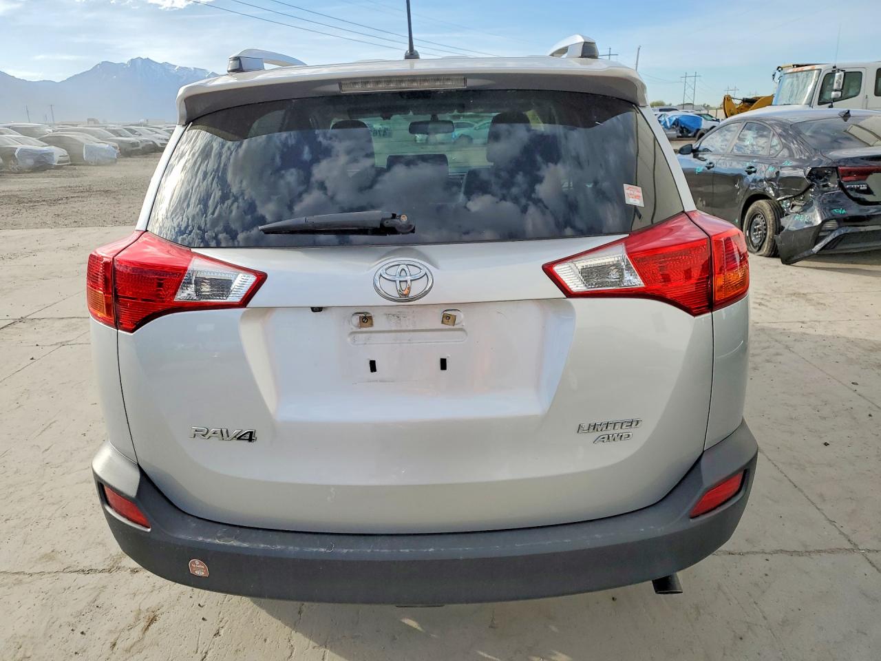 2013 TOYOTA RAV4 LIMITED photo 16