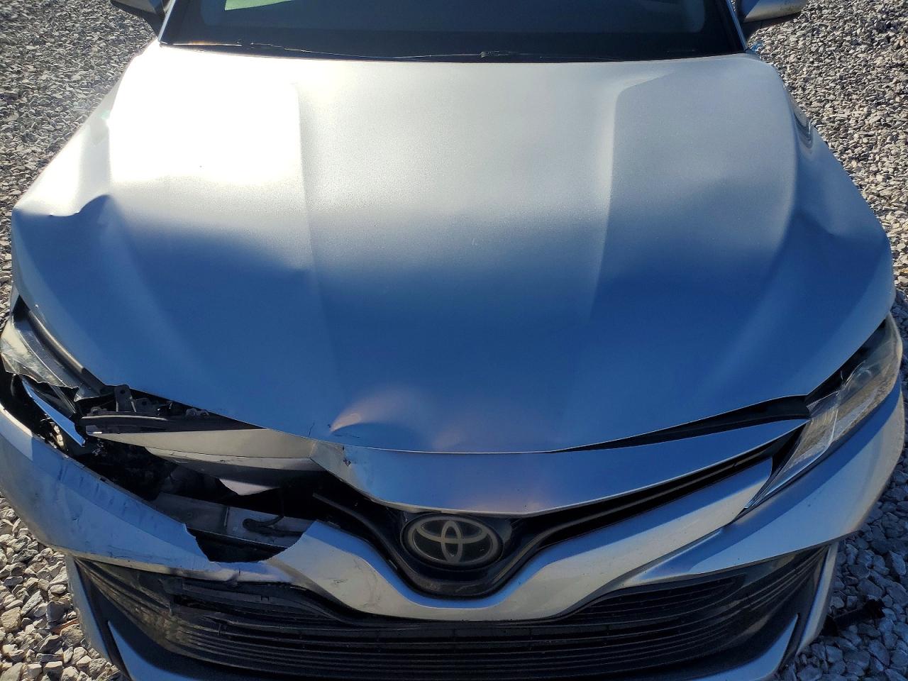2018 TOYOTA CAMRY LE photo 21