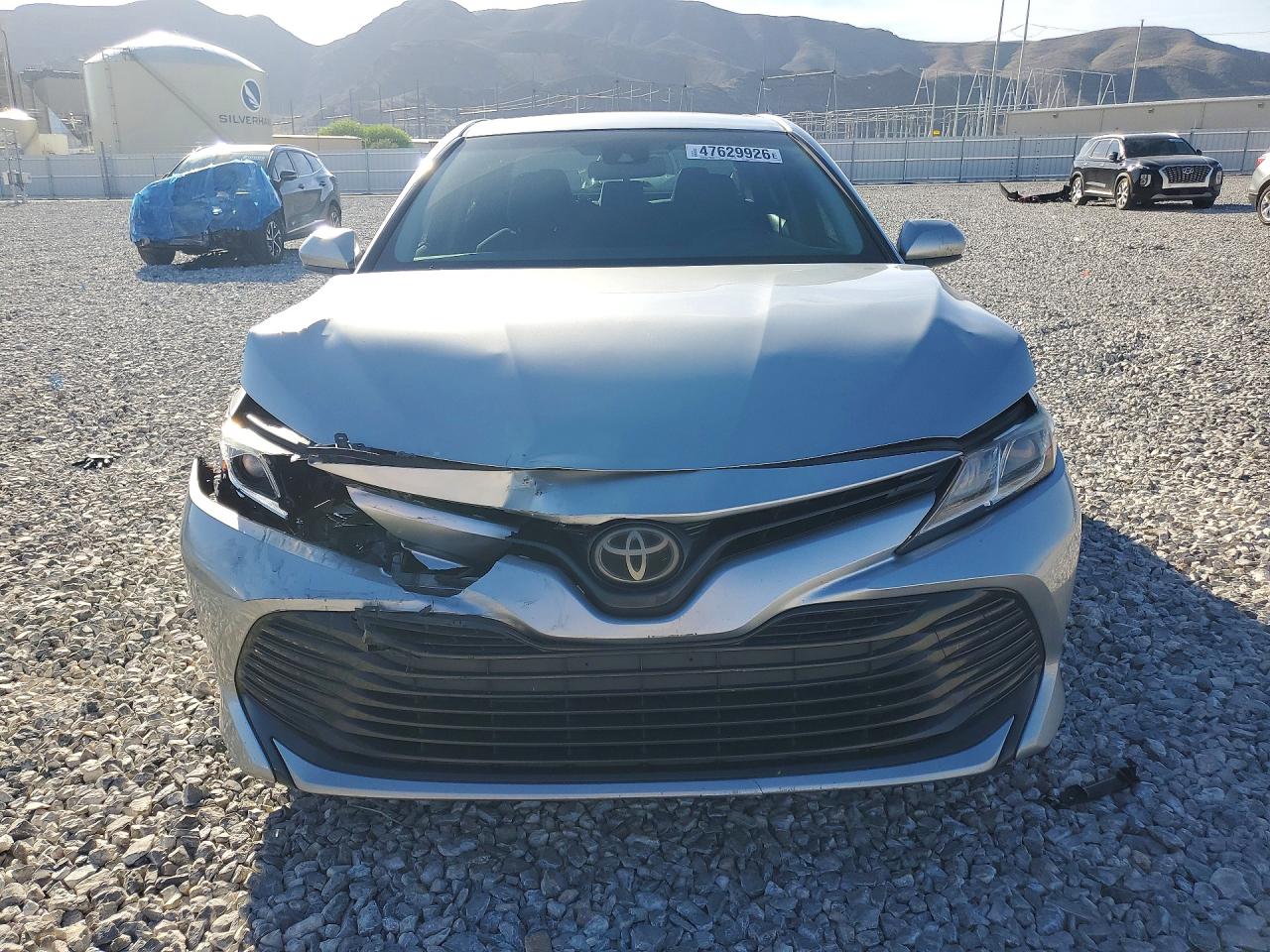 2018 TOYOTA CAMRY LE photo 9