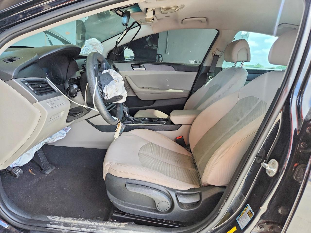 2017 HYUNDAI SONATA SE photo 19