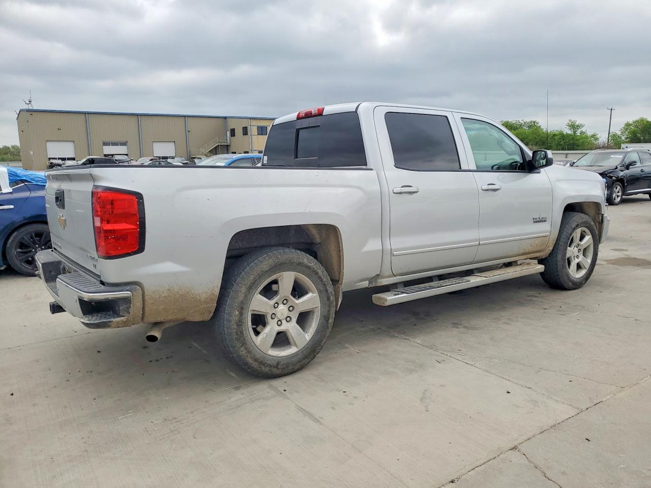 2017 CHEVROLET SILVERADO C1500 LT photo 5