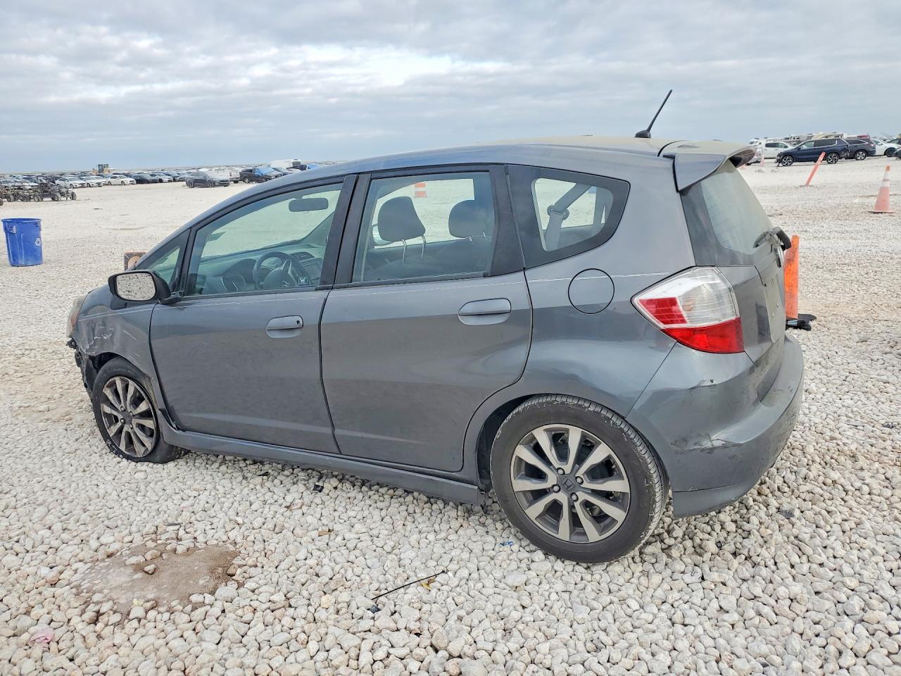 2013 HONDA FIT SPORT photo 4