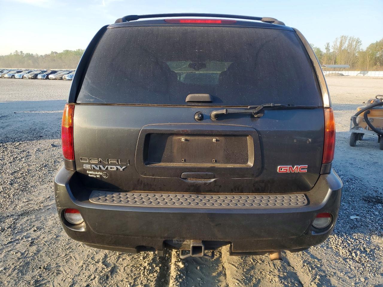 2006 GMC ENVOY DENALI photo 11