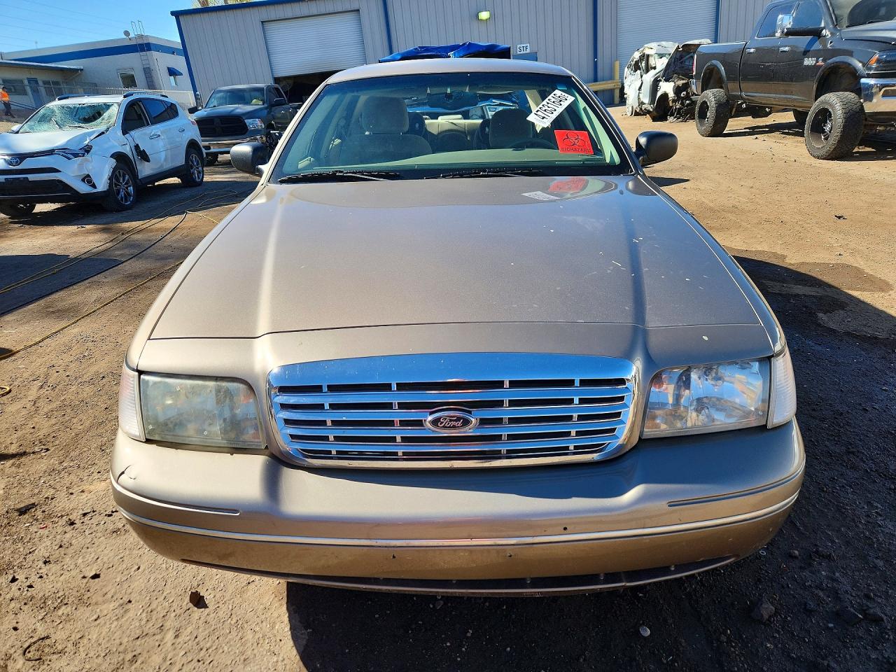 2004 FORD CROWN VICTORIA LX photo 9