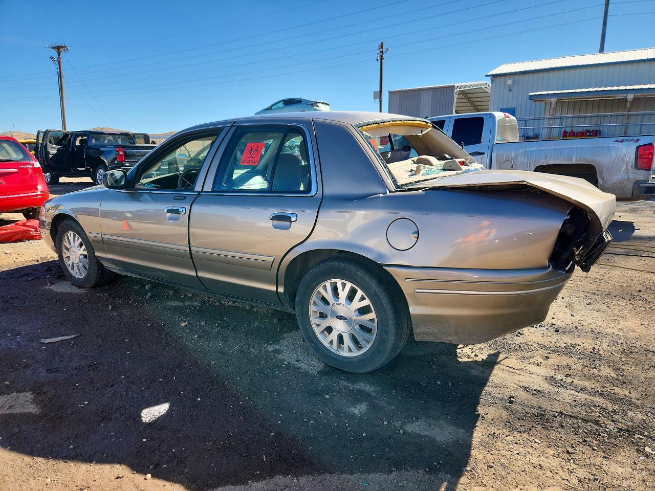 2004 FORD CROWN VICTORIA LX photo 3