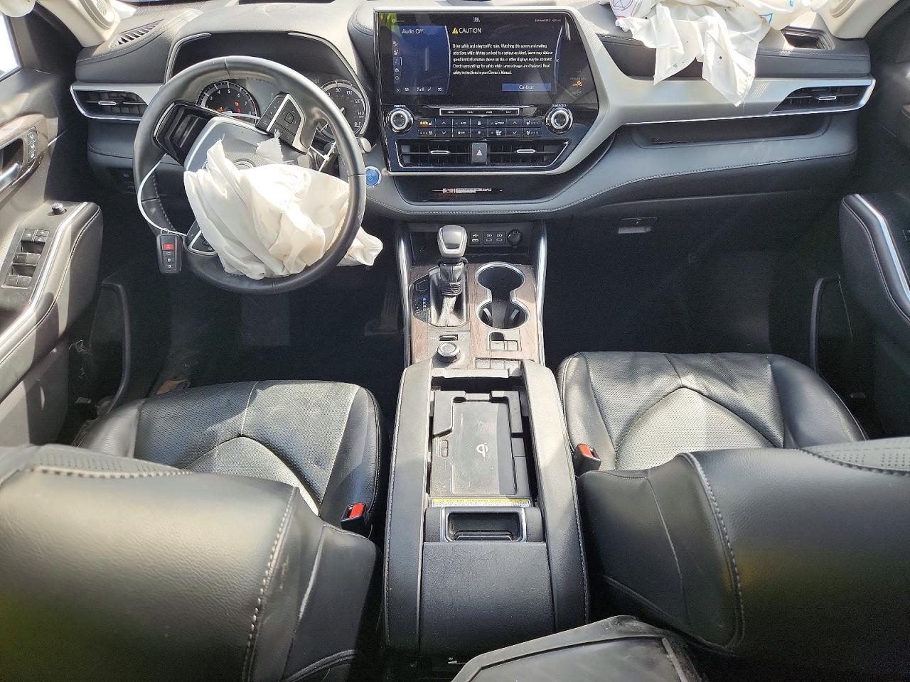 2022 TOYOTA HIGHLANDER PLATINUM photo 8