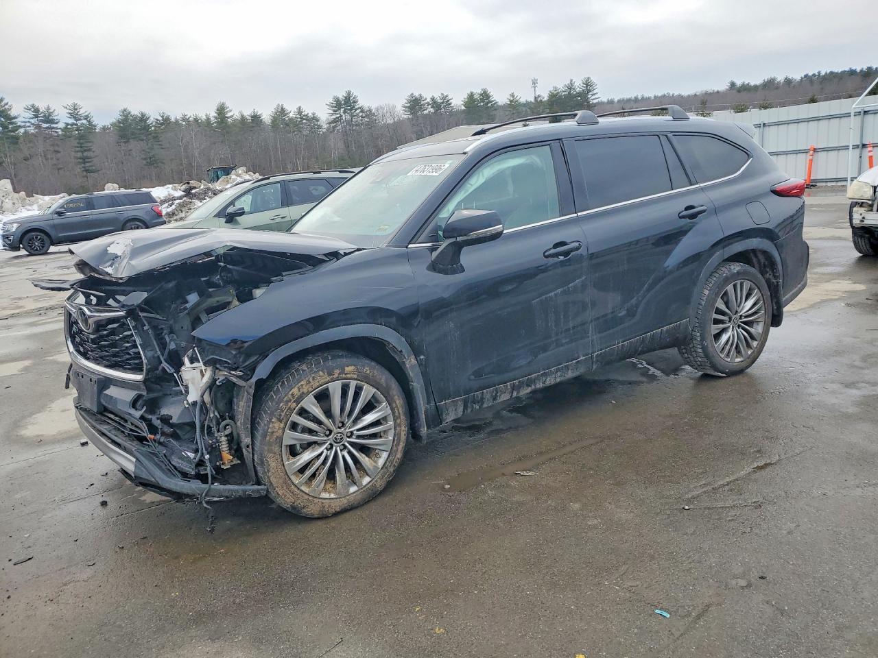 2022 TOYOTA HIGHLANDER