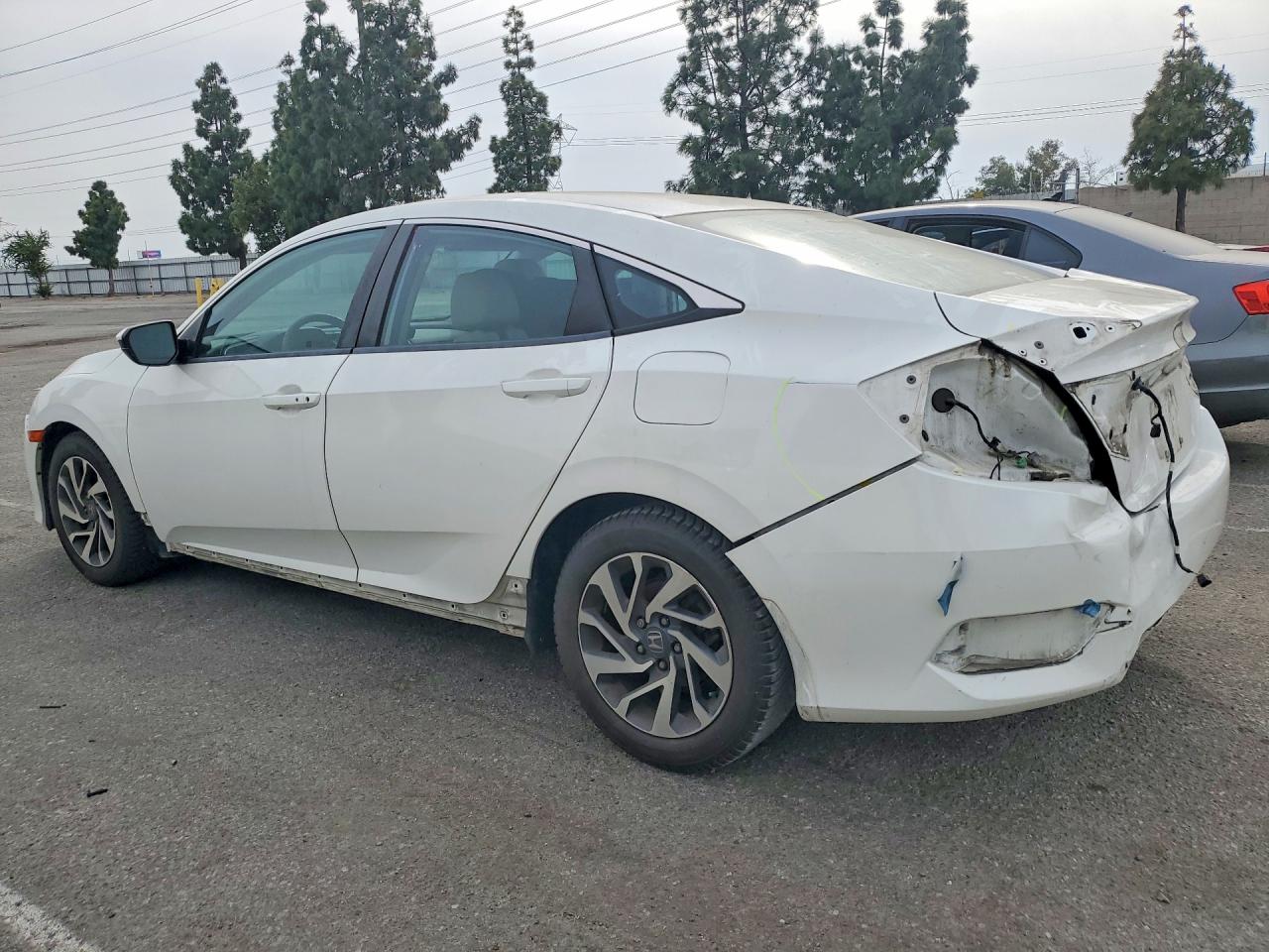 2016 HONDA CIVIC EX photo 2