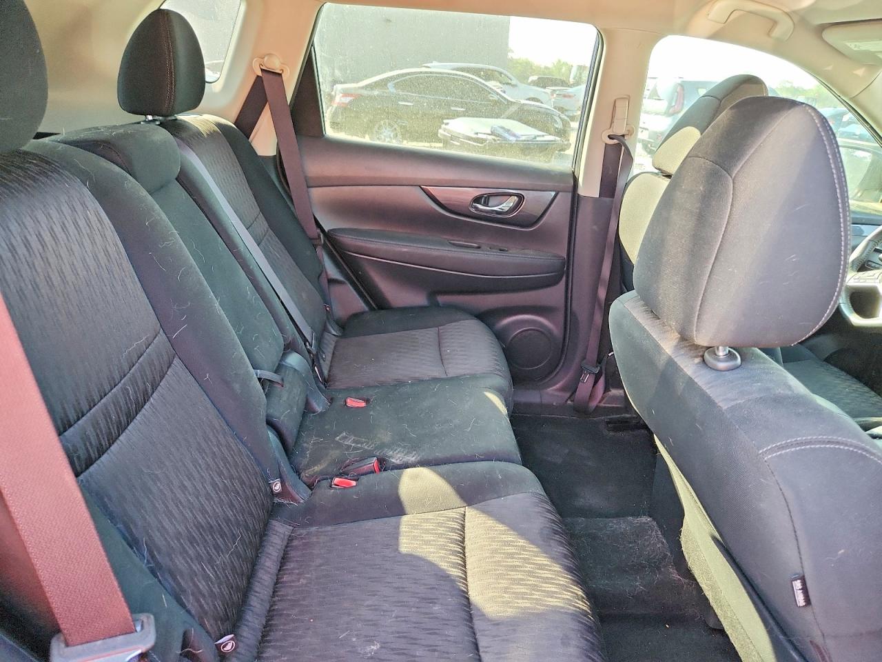 2017 NISSAN ROGUE SV photo 31