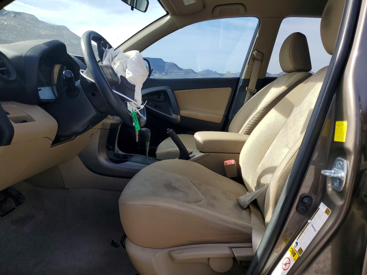 2010 TOYOTA RAV4 BASE photo 7