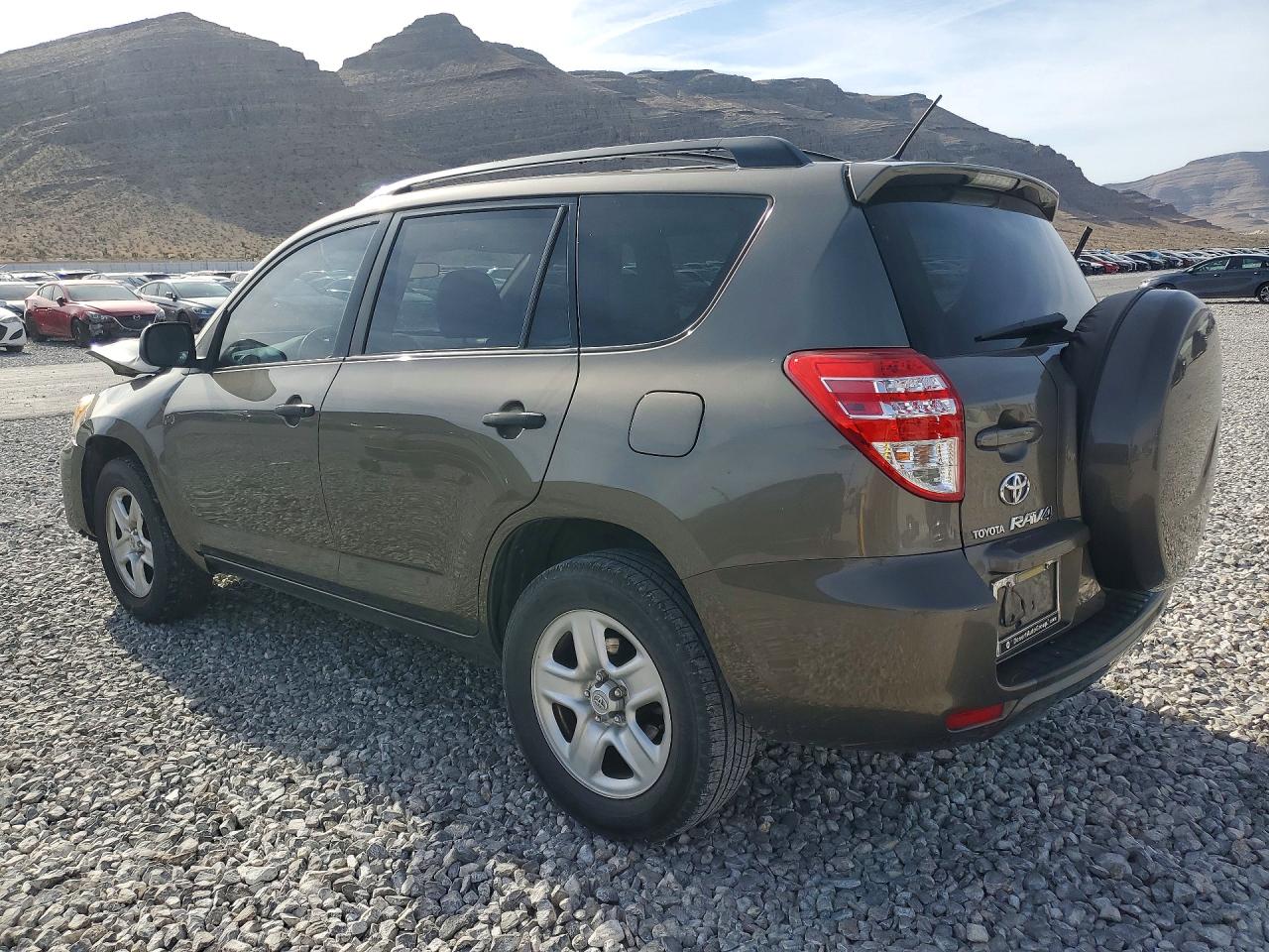 2010 TOYOTA RAV4 BASE photo 2
