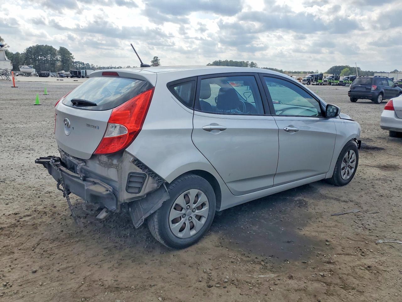 2014 HYUNDAI ACCENT GS photo 7