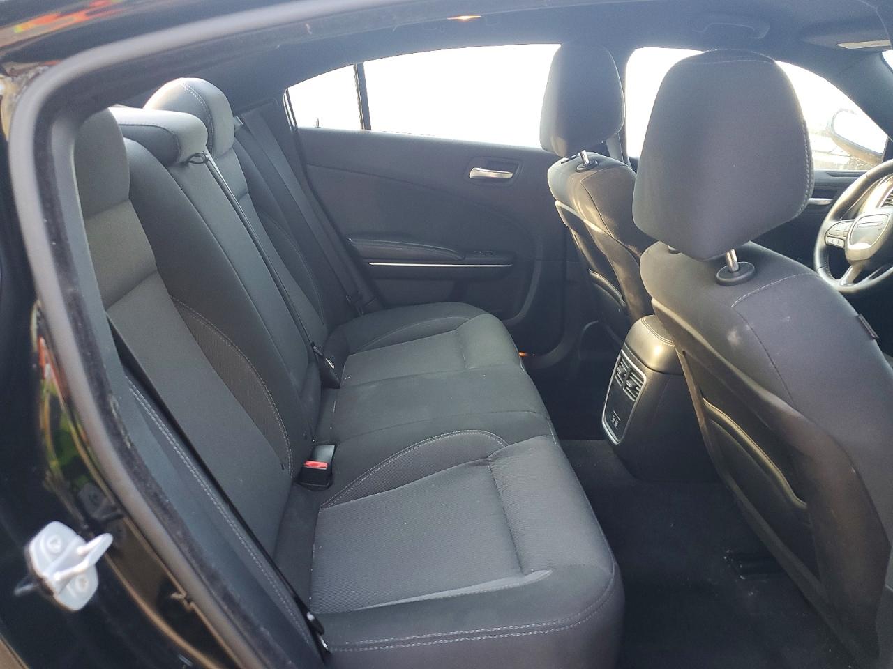 2015 DODGE CHARGER SE photo 28
