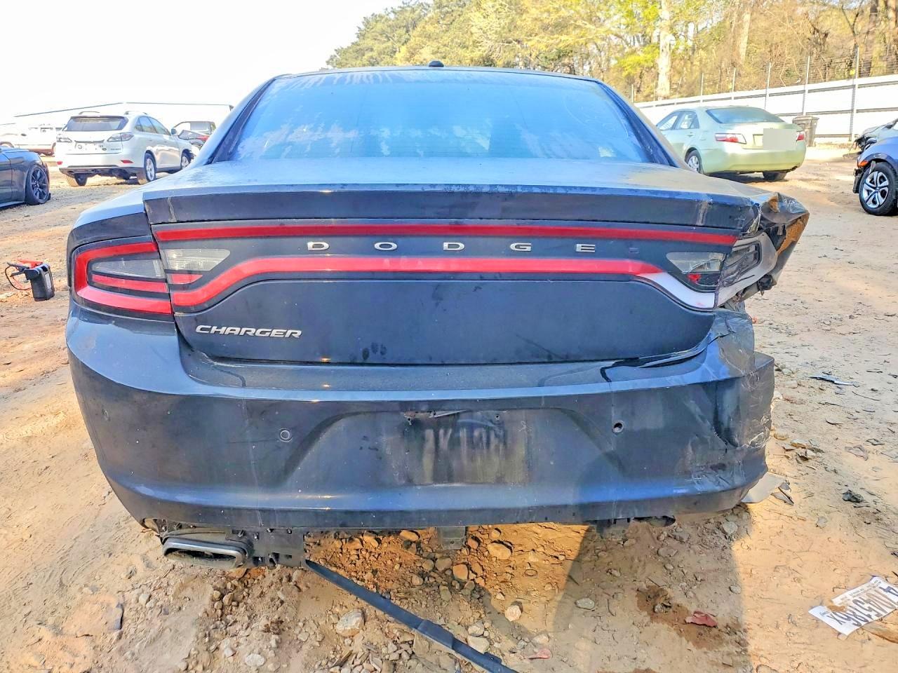 2015 DODGE CHARGER SE photo 16