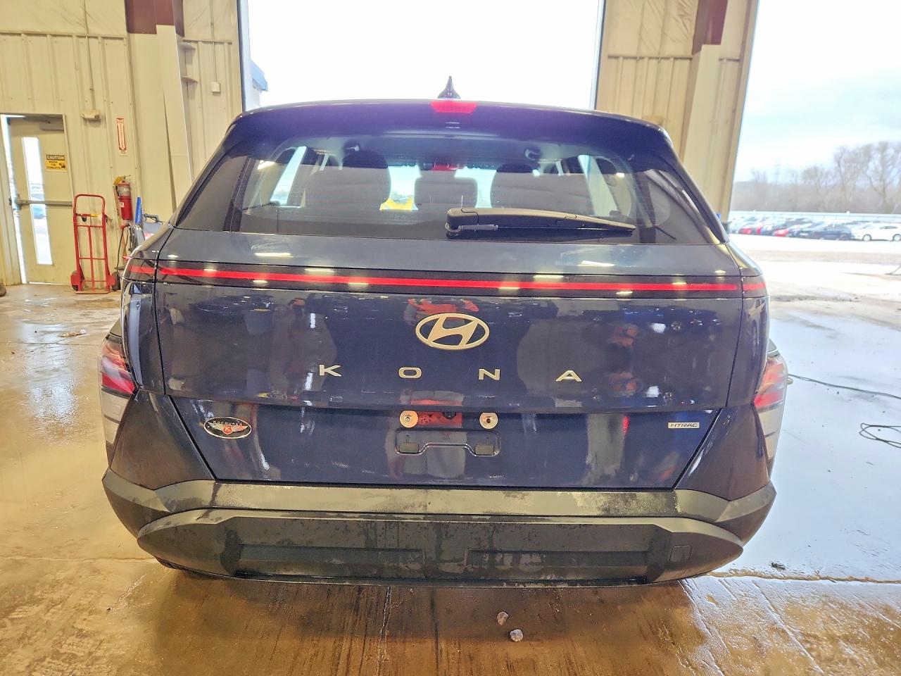 2025 HYUNDAI KONA SE photo 11