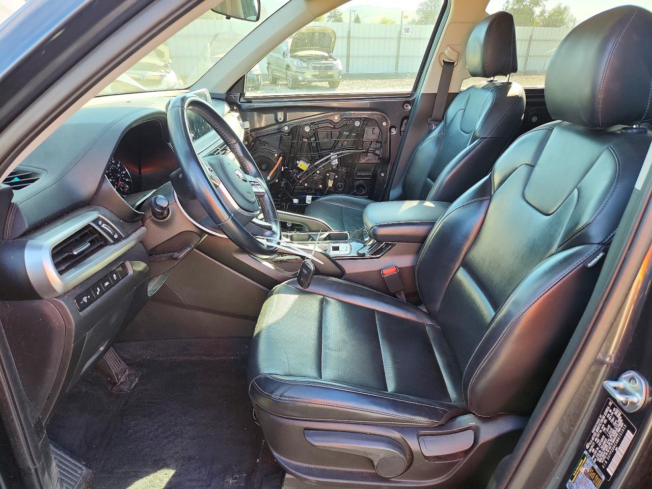2021 KIA TELLURIDE LX photo 13