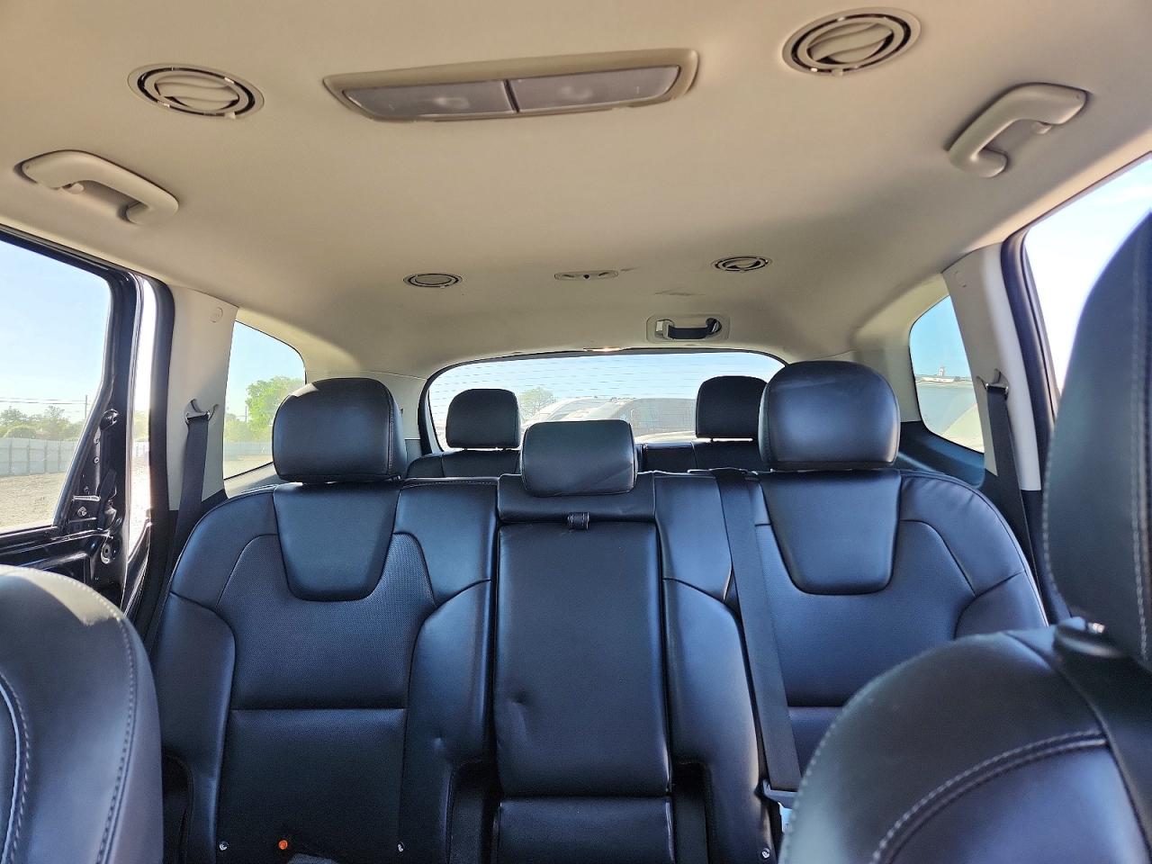 2021 KIA TELLURIDE LX photo 19