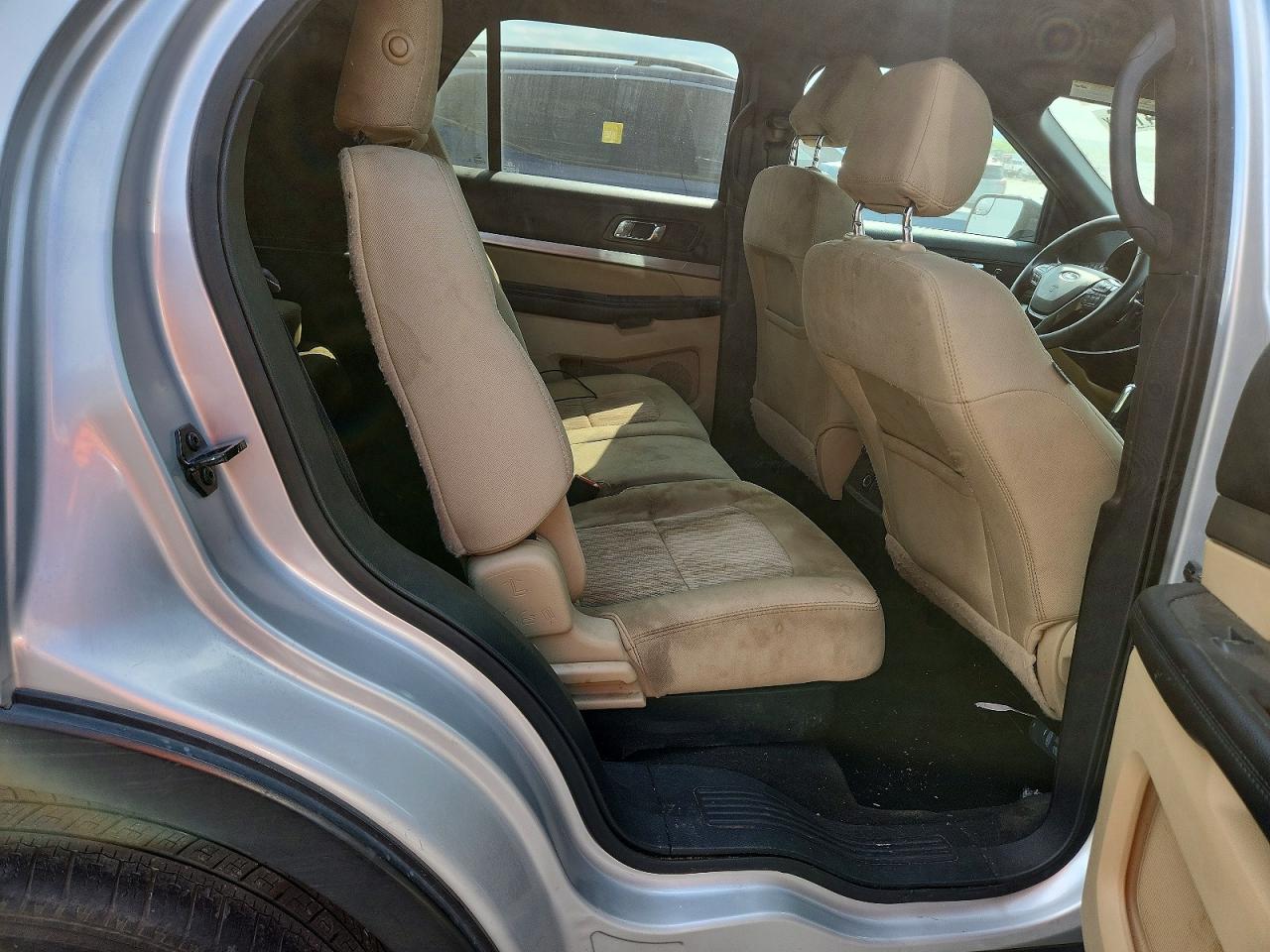 2017 FORD EXPLORER photo 19