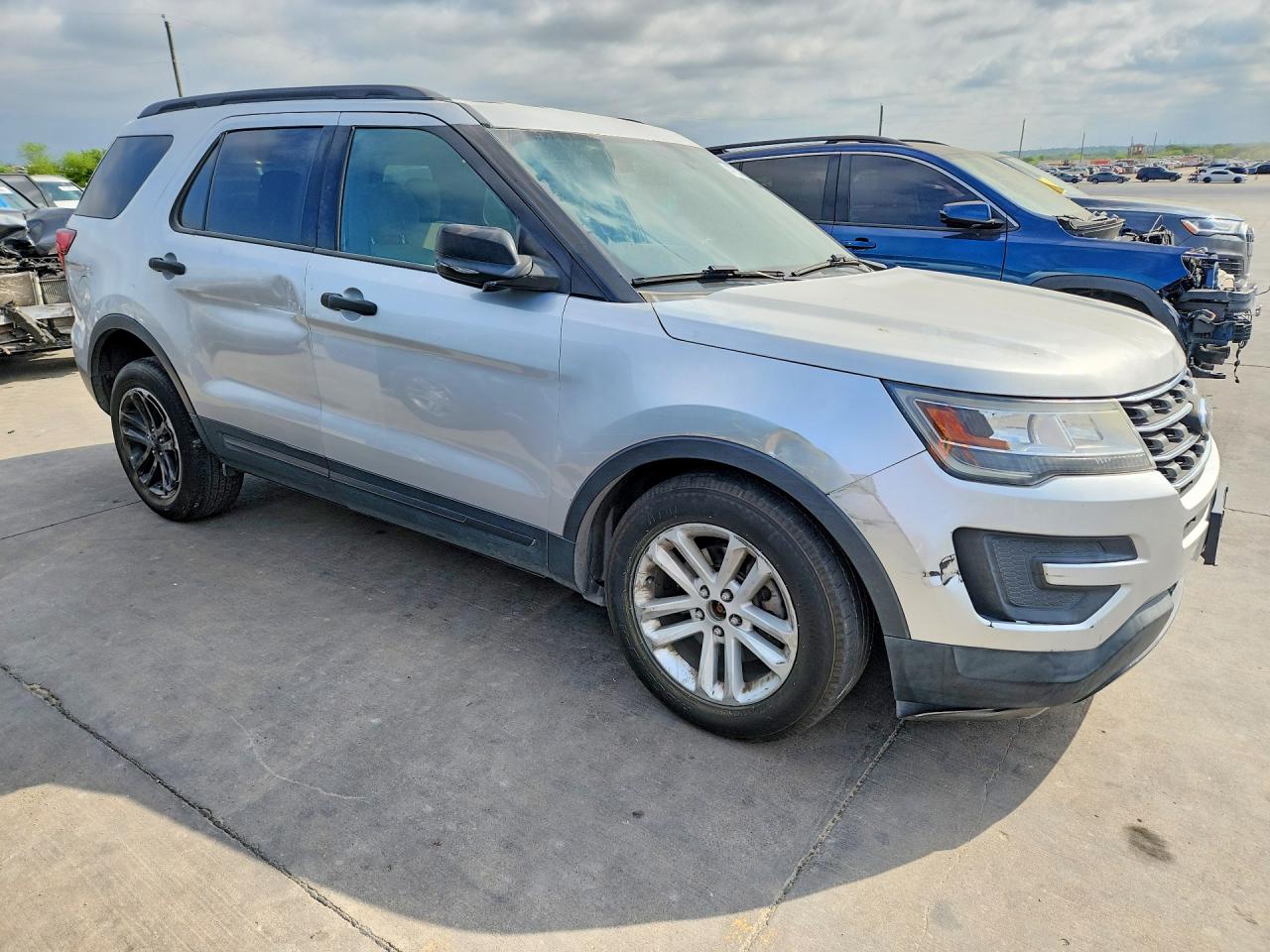 2017 FORD EXPLORER photo 7