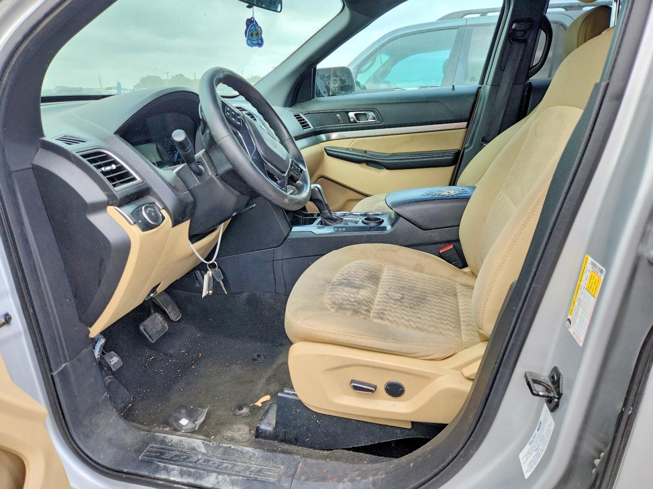 2017 FORD EXPLORER photo 13