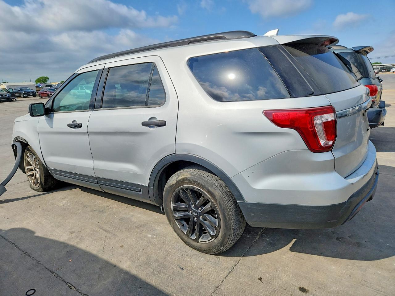 2017 FORD EXPLORER photo 3