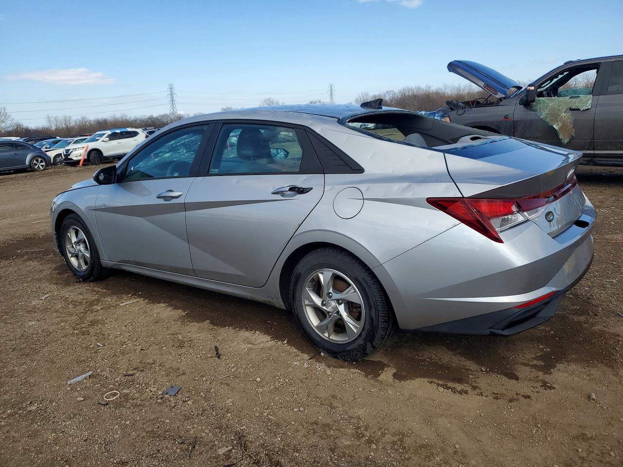2021 HYUNDAI ELANTRA SE photo 3
