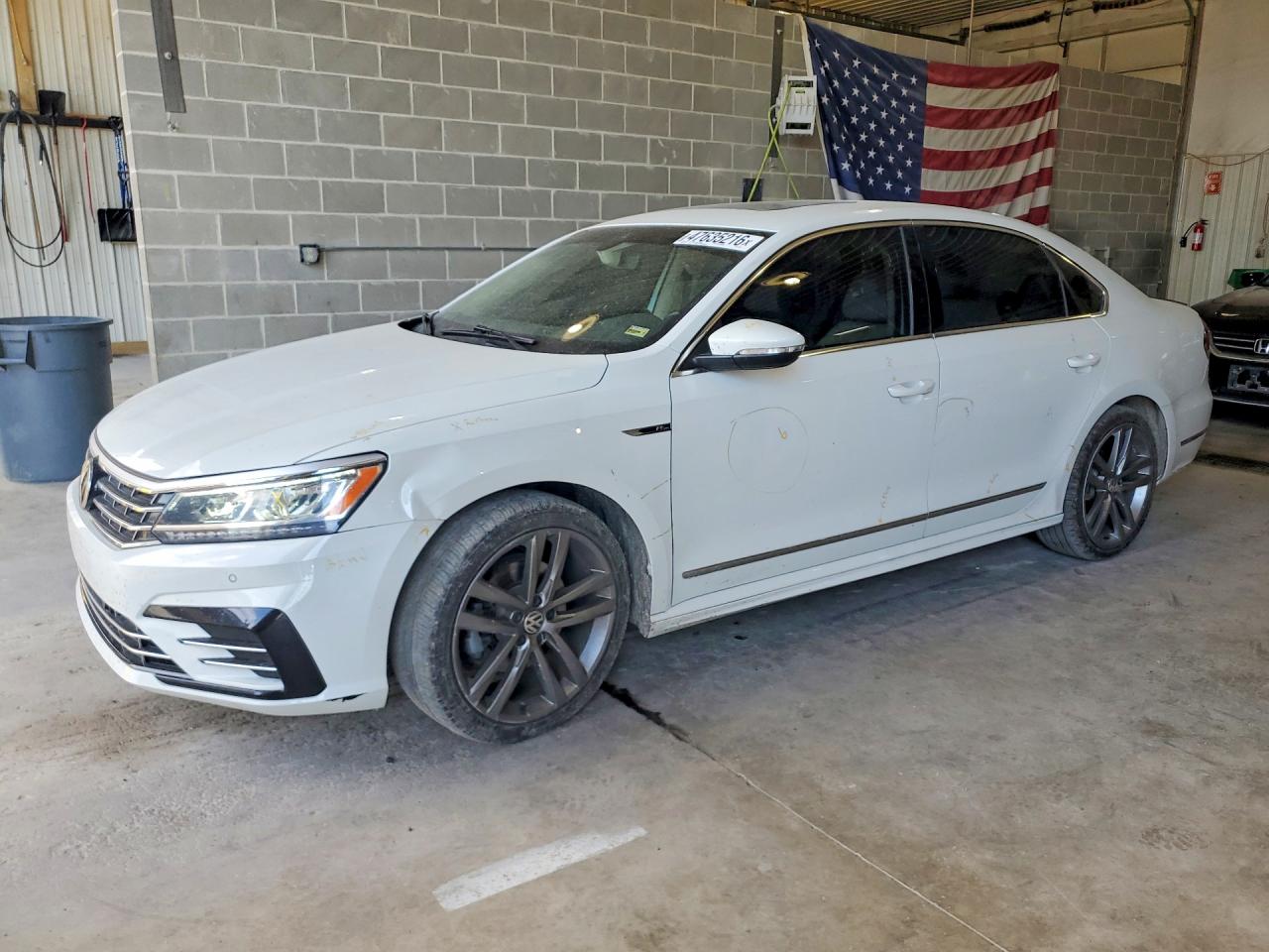 2019 VOLKSWAGEN PASSAT