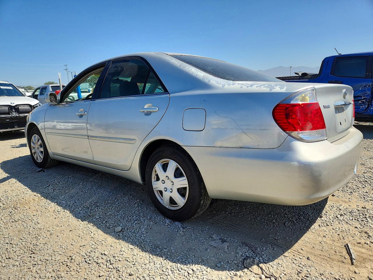 2005 TOYOTA CAMRY LE photo 3