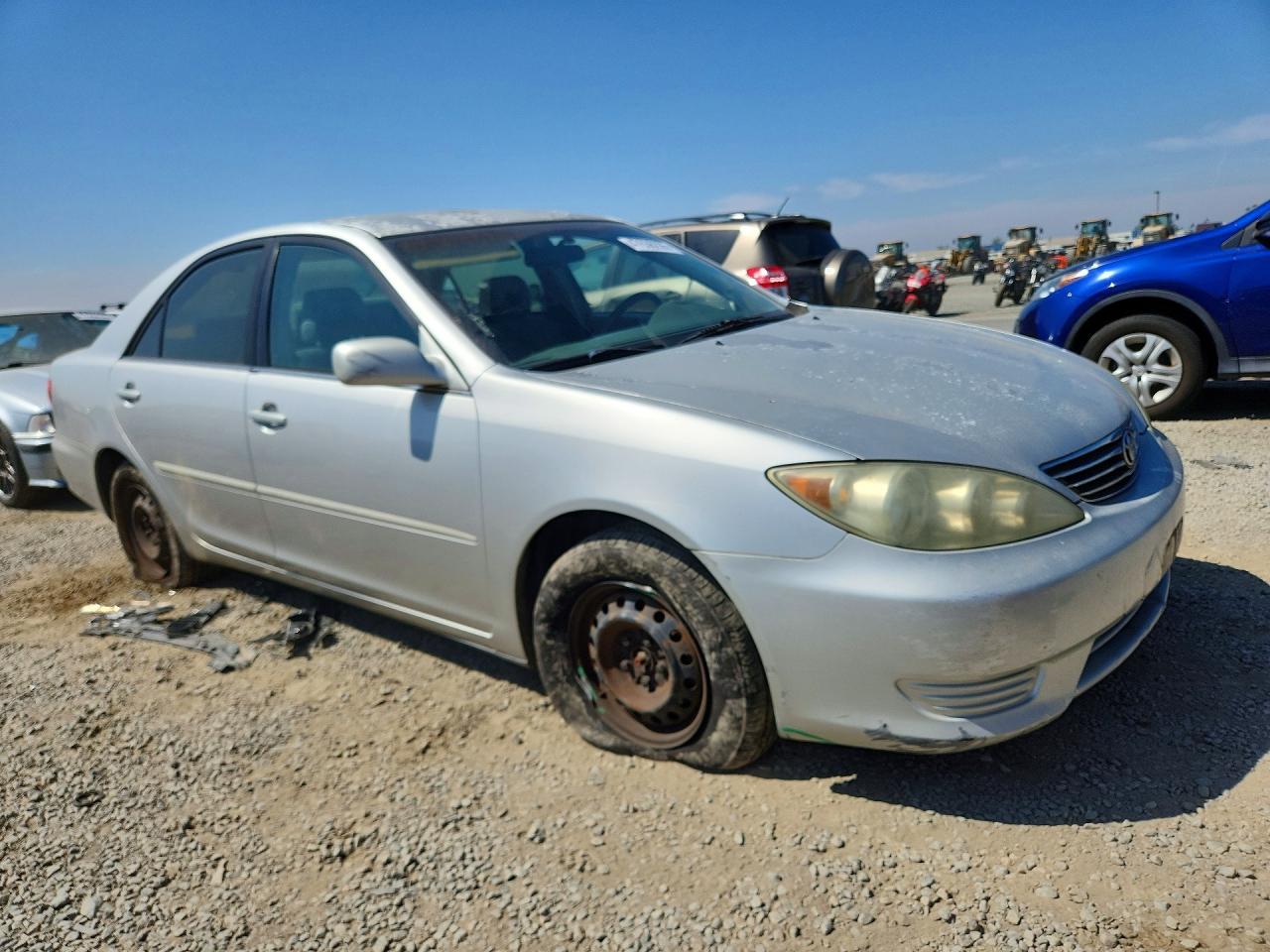 2005 TOYOTA CAMRY LE photo 7