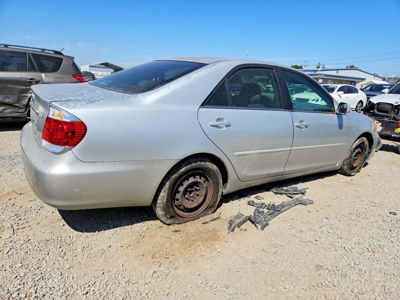 2005 TOYOTA CAMRY LE photo 5
