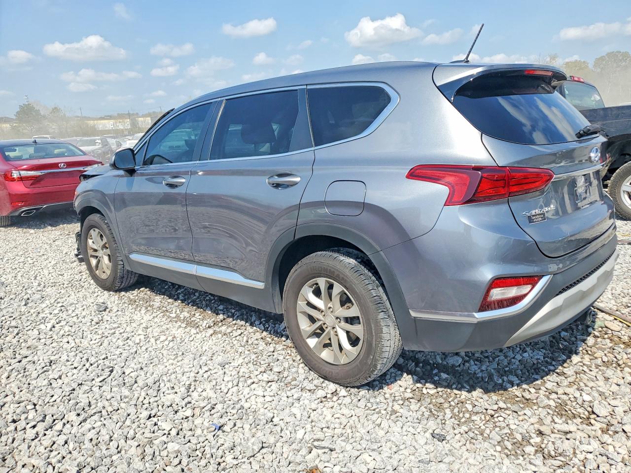2019 HYUNDAI SANTA FE SE 2.4L photo 2
