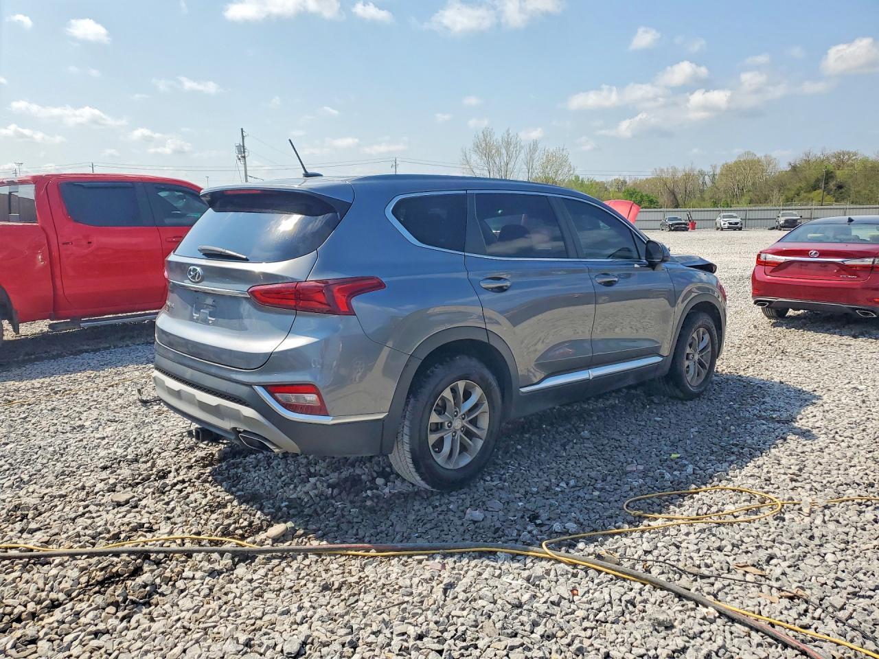 2019 HYUNDAI SANTA FE SE 2.4L photo 3