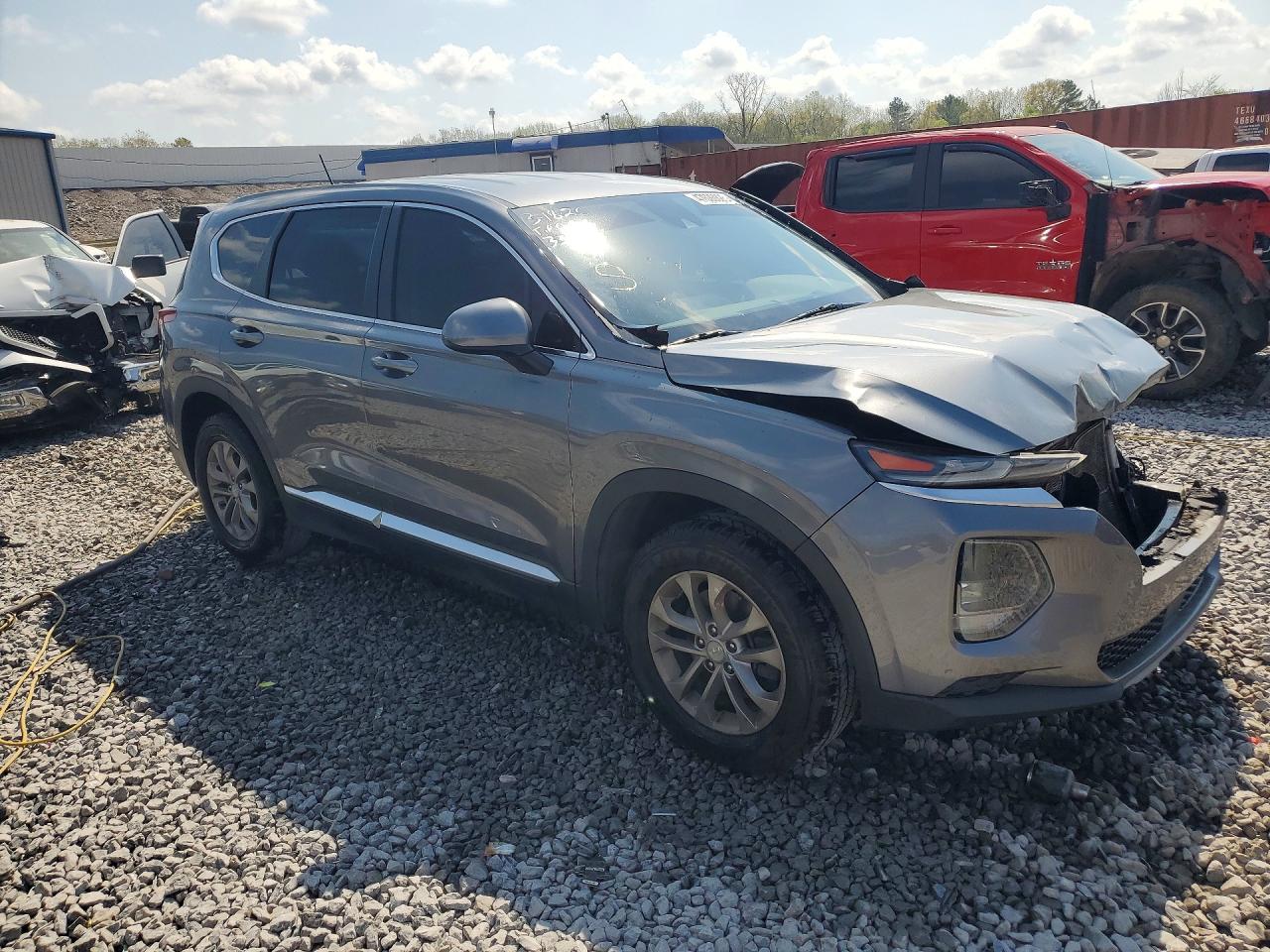 2019 HYUNDAI SANTA FE SE 2.4L photo 4