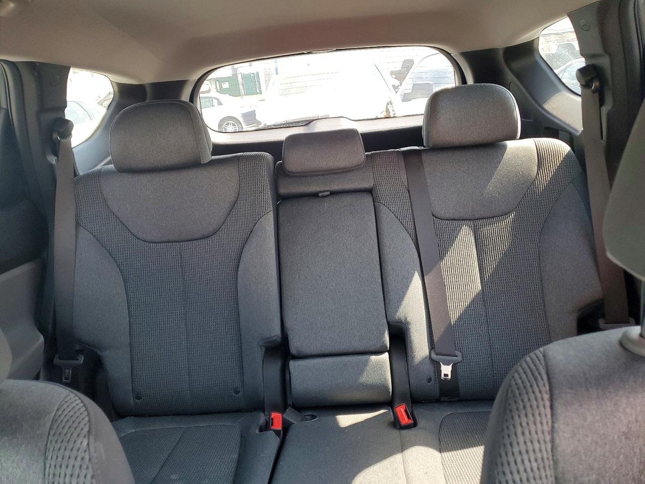 2019 HYUNDAI SANTA FE SE 2.4L photo 10