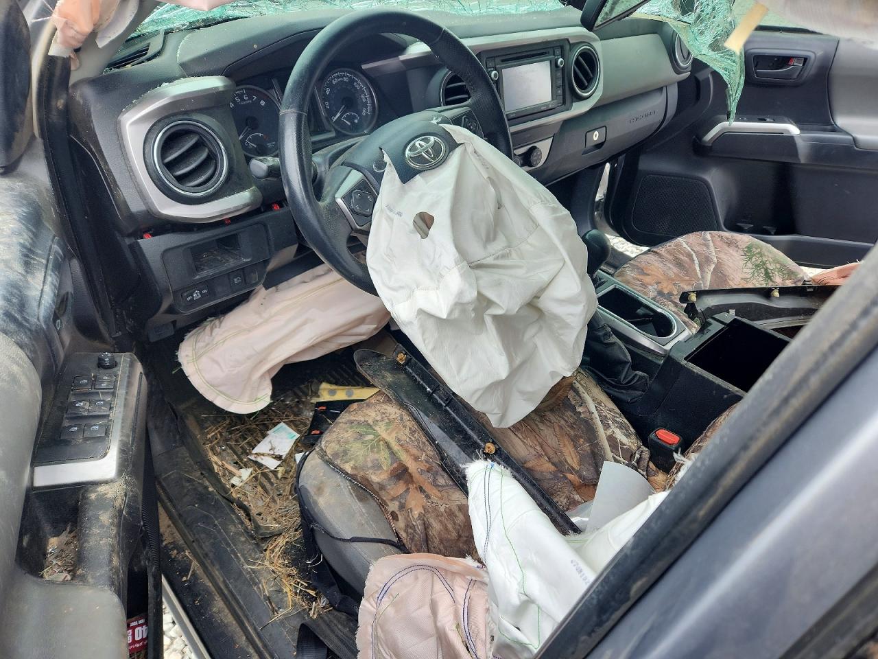 2019 TOYOTA TACOMA SR5 V6 photo 15