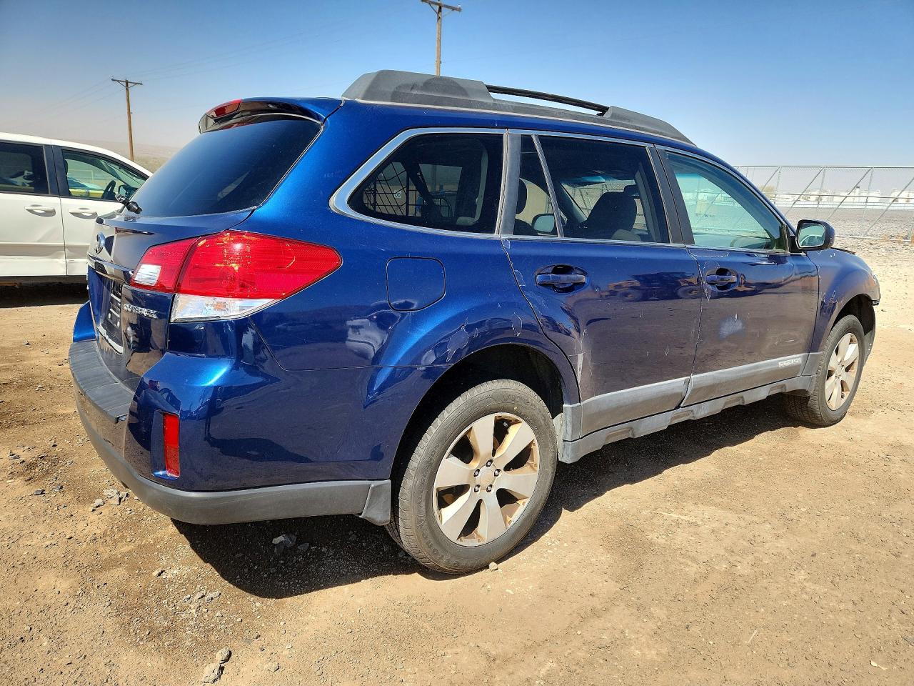 2010 SUBARU OUTBACK 2.5I PREMIUM photo 3