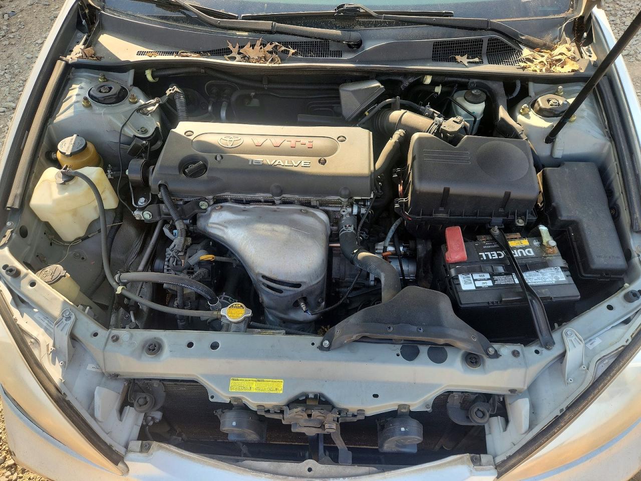 2004 TOYOTA CAMRY LE photo 11