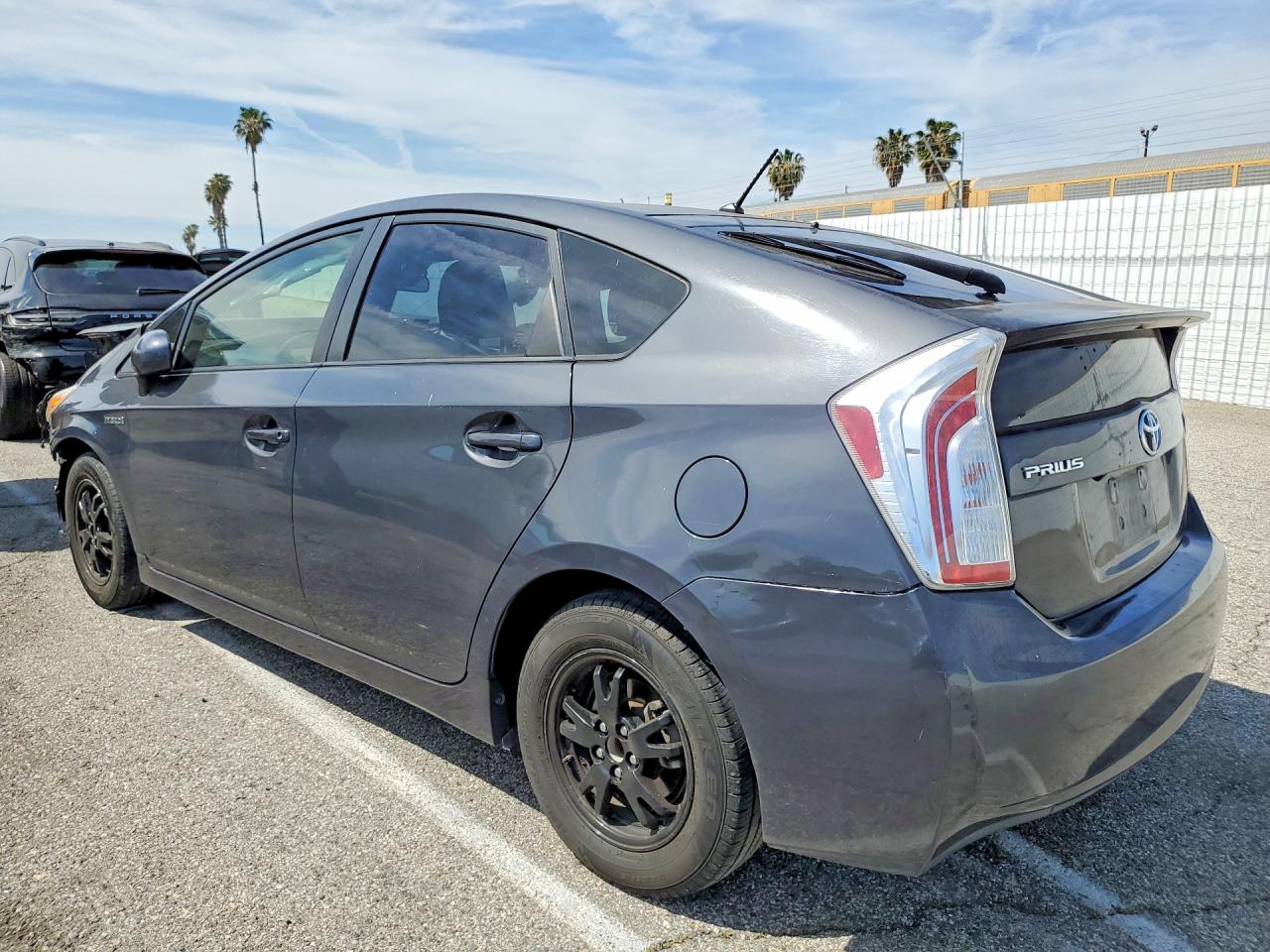 2015 TOYOTA PRIUS TWO photo 3
