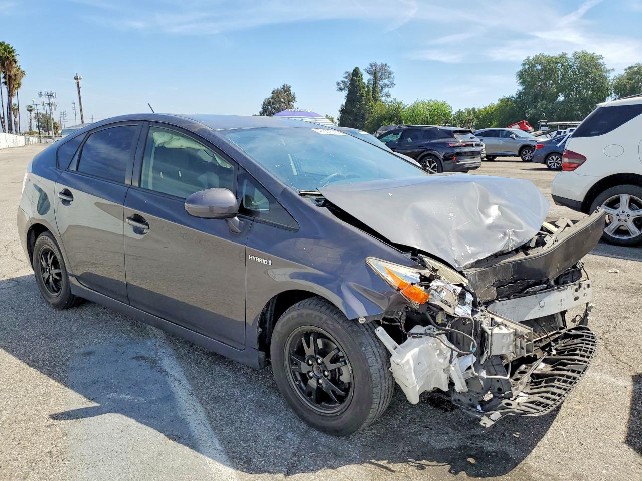 2015 TOYOTA PRIUS TWO photo 7