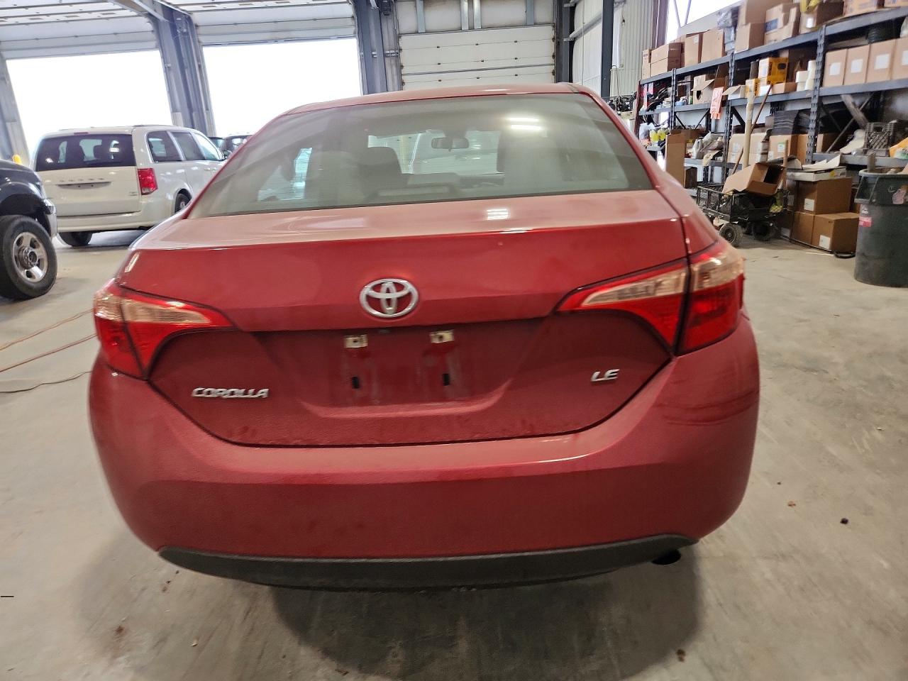 2018 TOYOTA COROLLA L photo 11