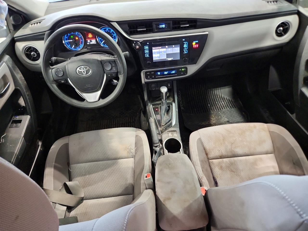 2018 TOYOTA COROLLA L photo 15