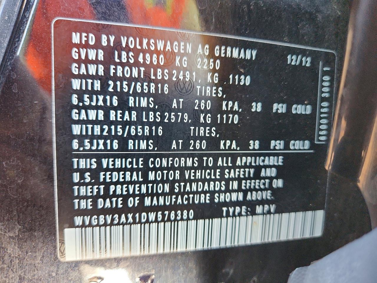 2013 VOLKSWAGEN TIGUAN S photo 37